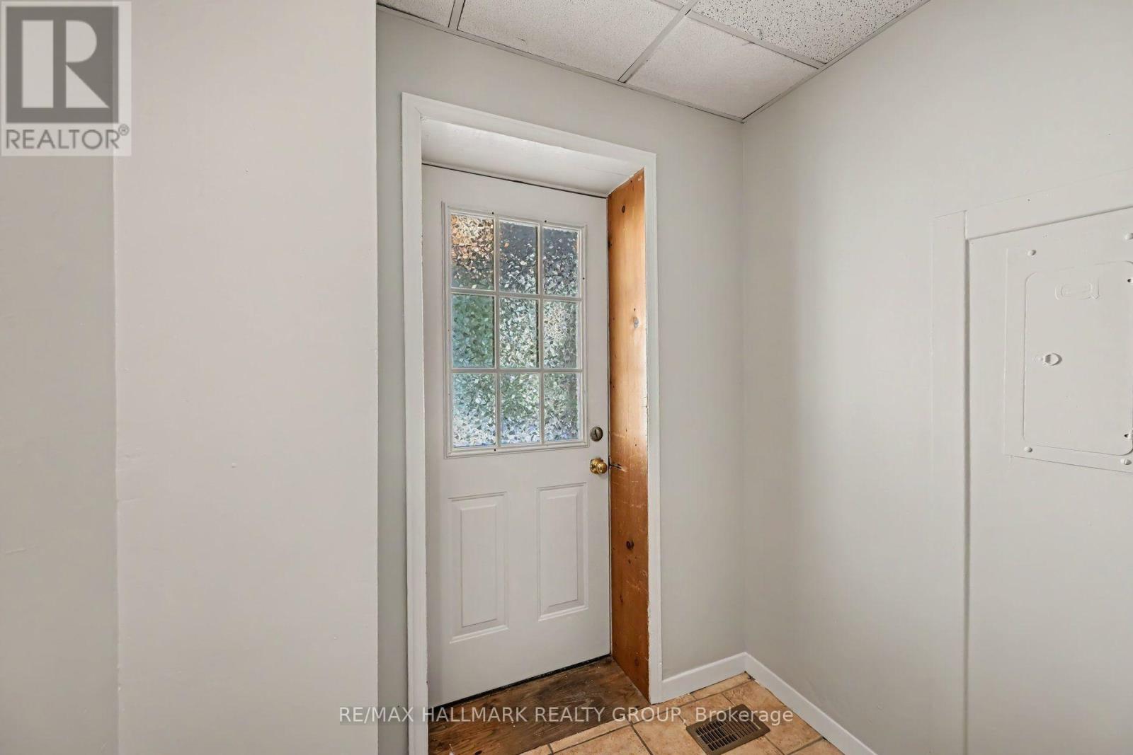 Unit 1 - 216 Bell Street Property Photo 2