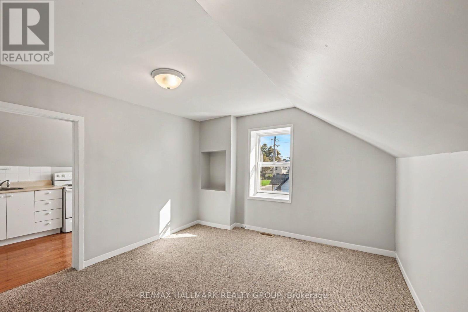Unit 1 - 216 Bell Street Property Photo 3