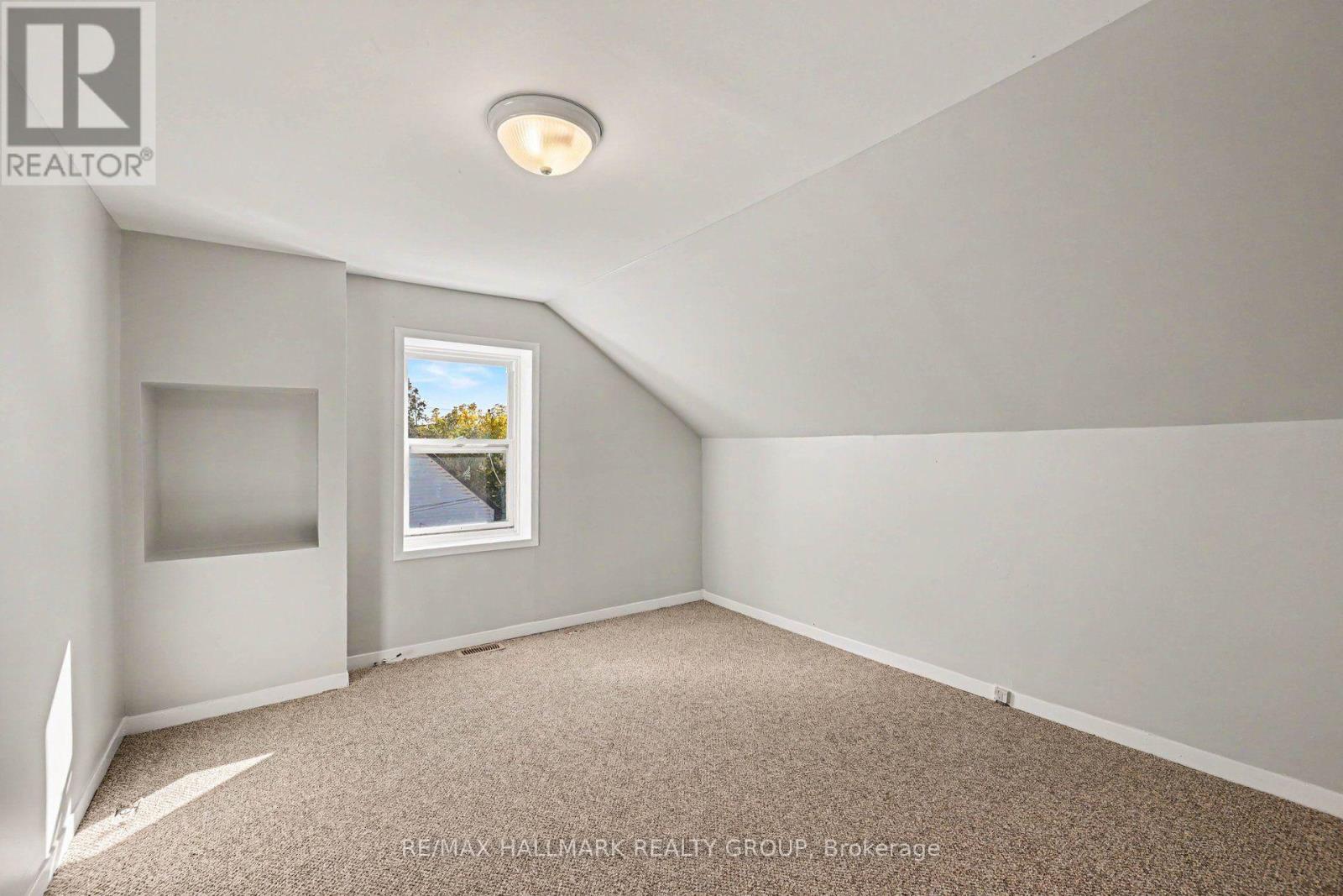 Unit 1 - 216 Bell Street Property Photo 5