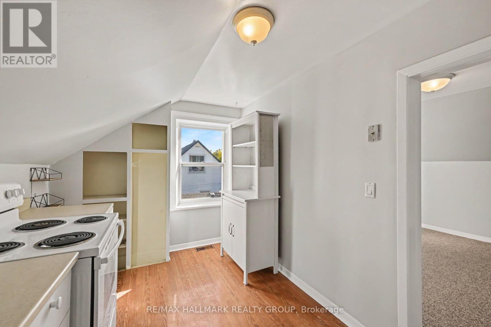 Unit 1 - 216 Bell Street Property Photo 8