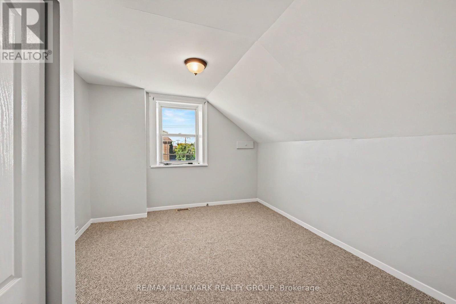 Unit 1 - 216 Bell Street Property Photo 10