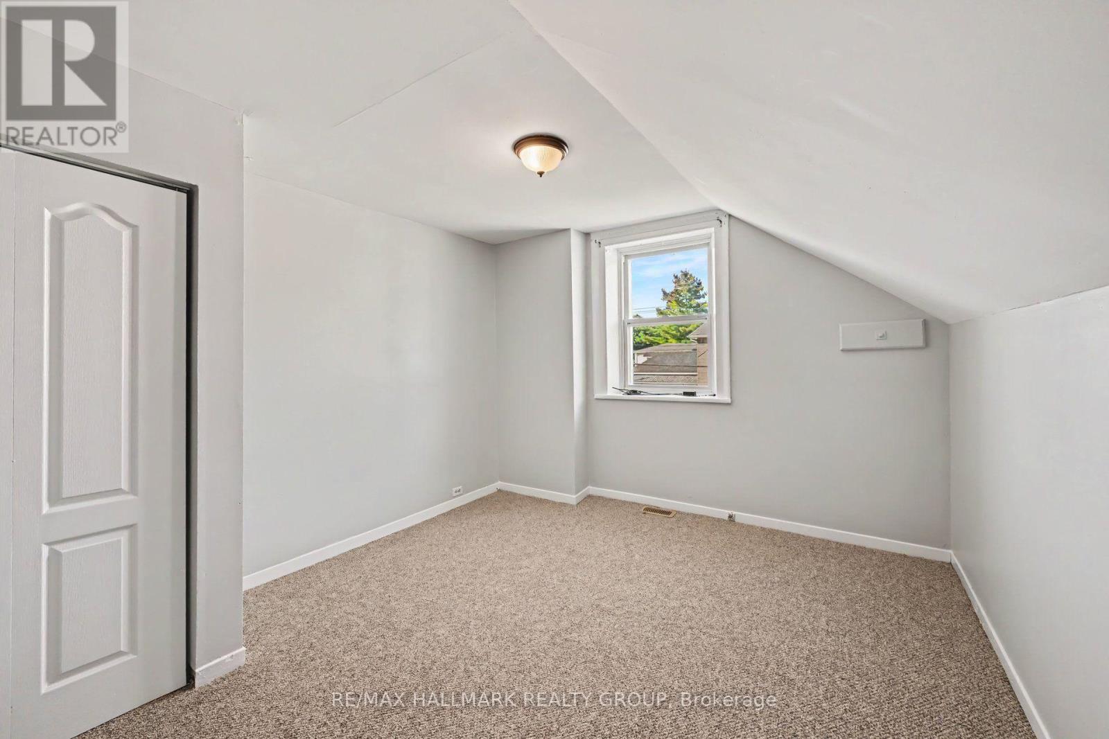 Unit 1 - 216 Bell Street Property Photo 11