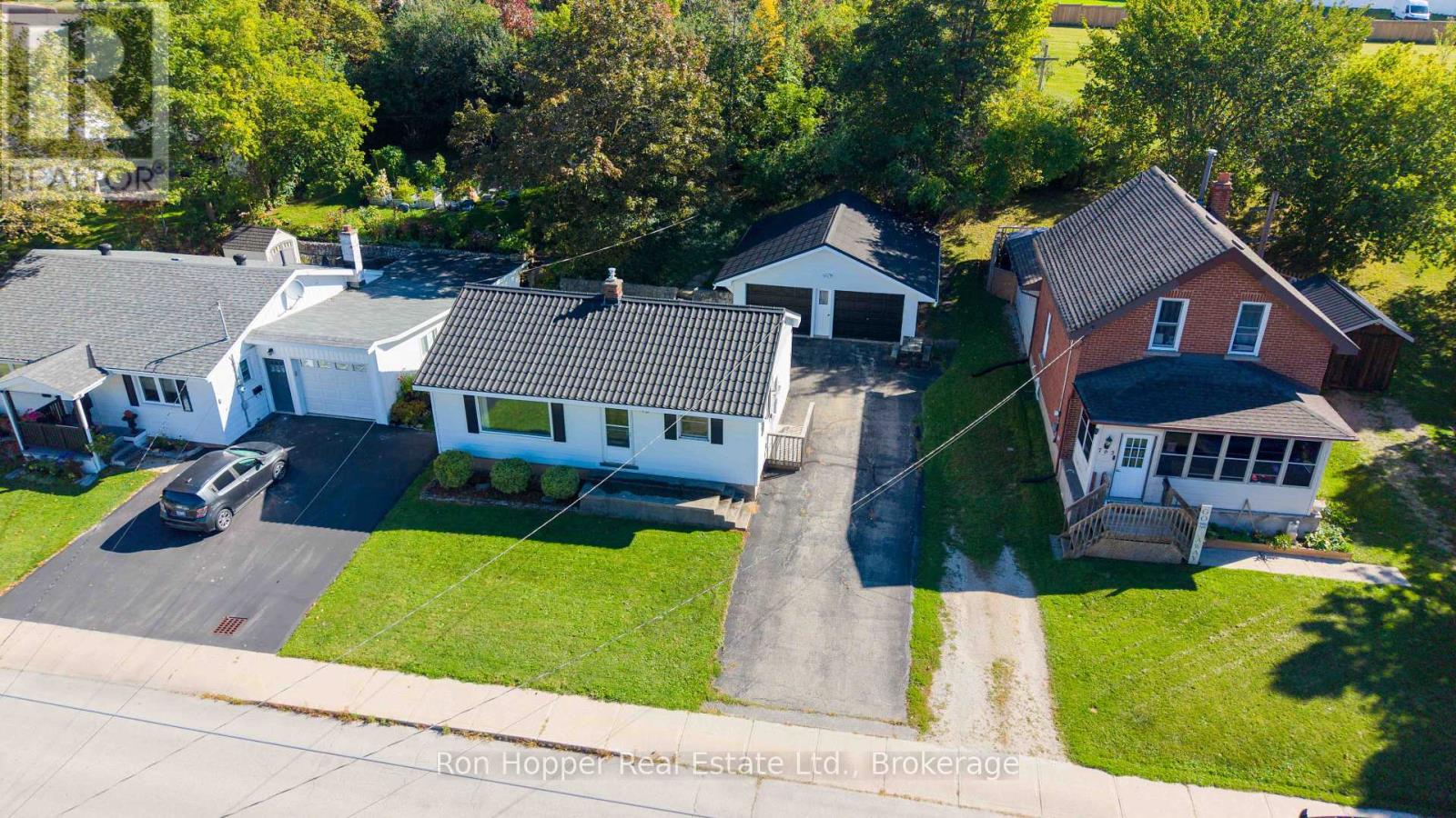 775 8th Avenue E Property Photo 2