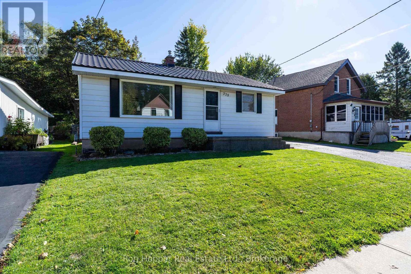 775 8th Avenue E Property Photo 6