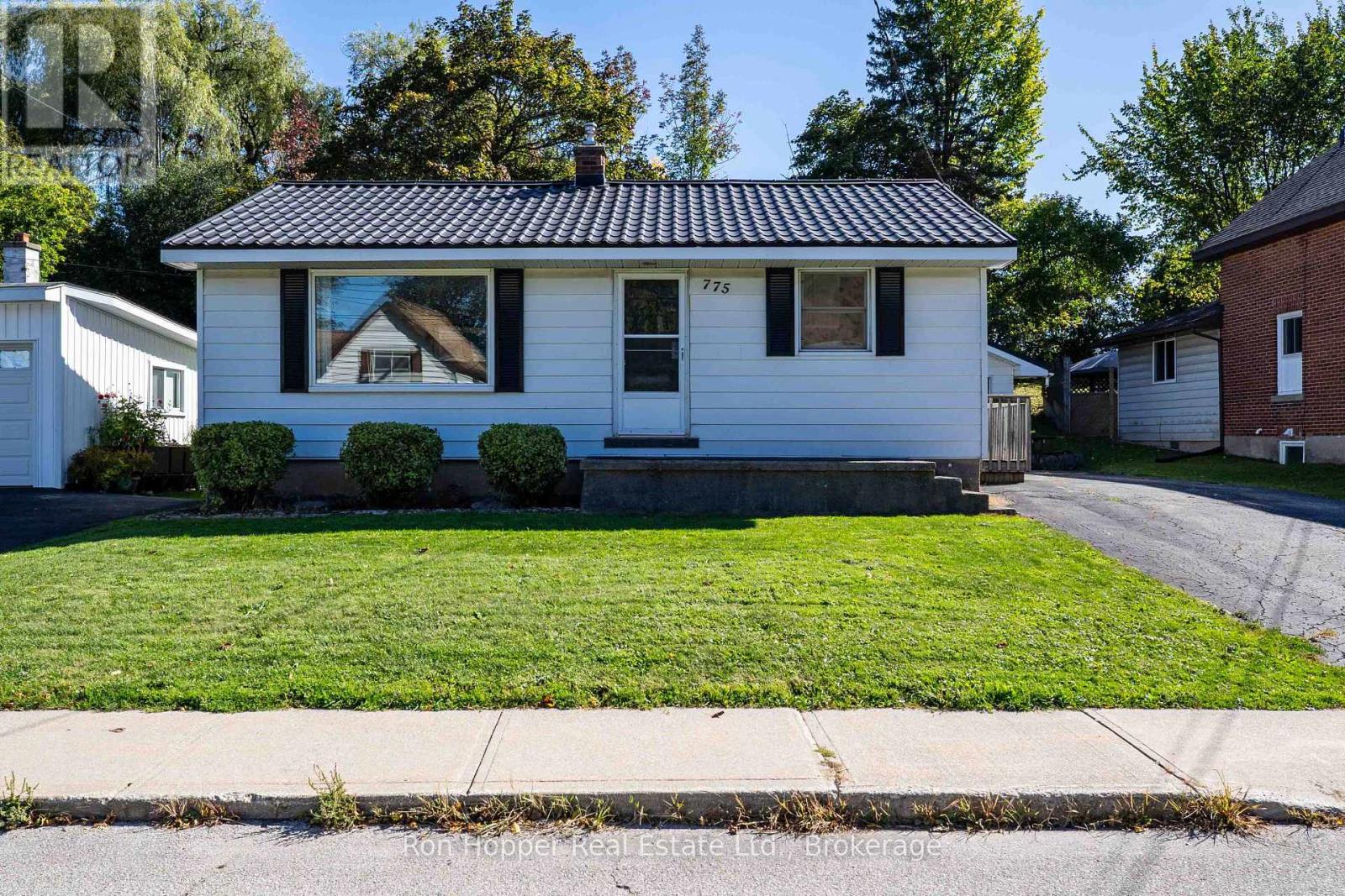 775 8th Avenue E Property Photo 44
