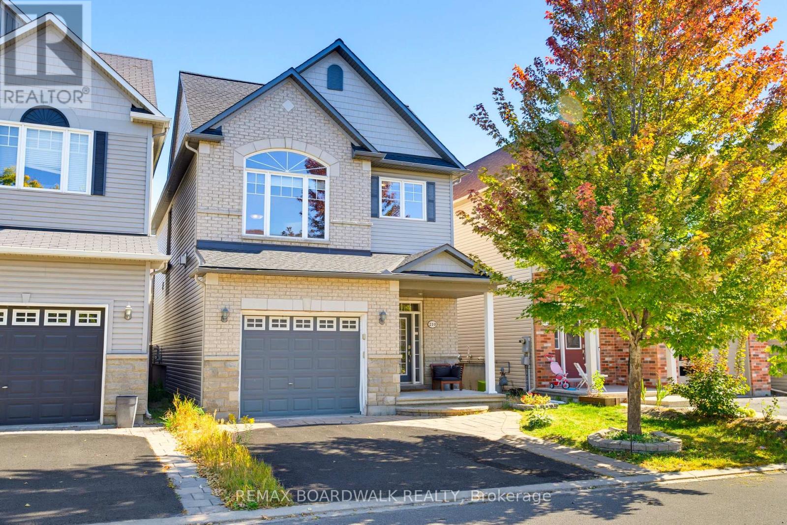 210 BROXBURN CRESCENT Property Photo 1
