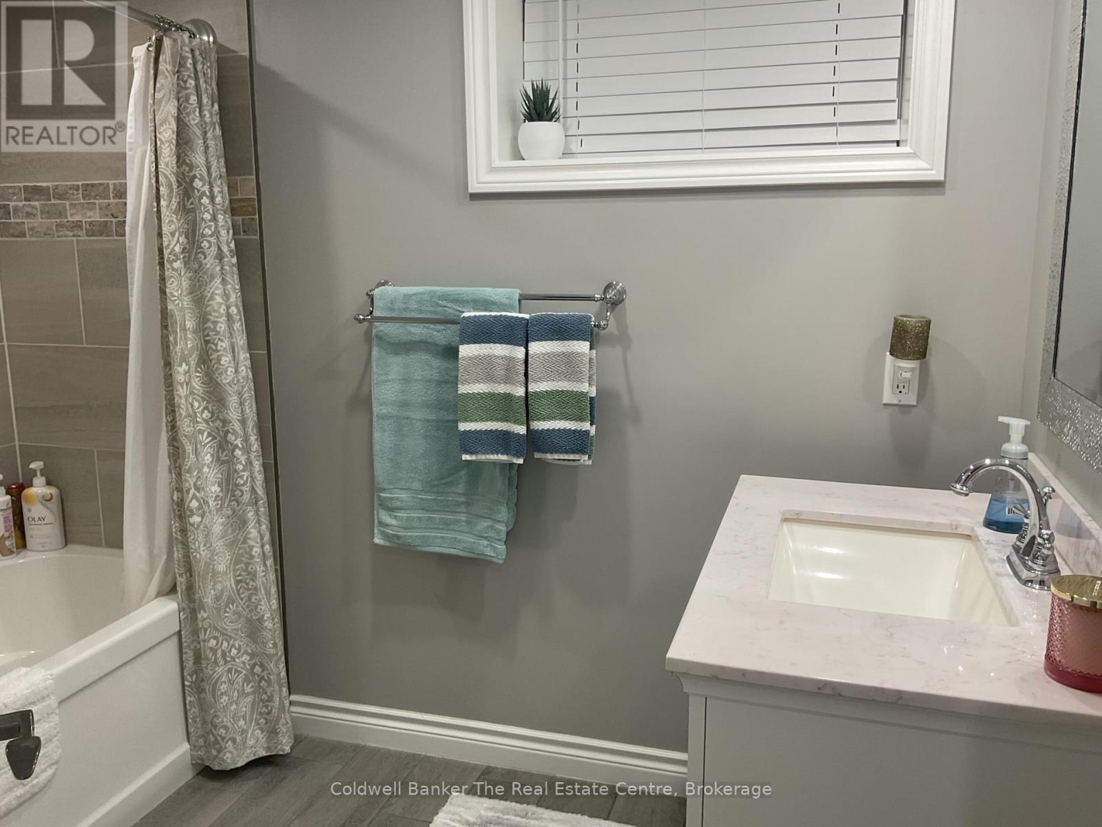 105 Wellington Street Property Photo 19