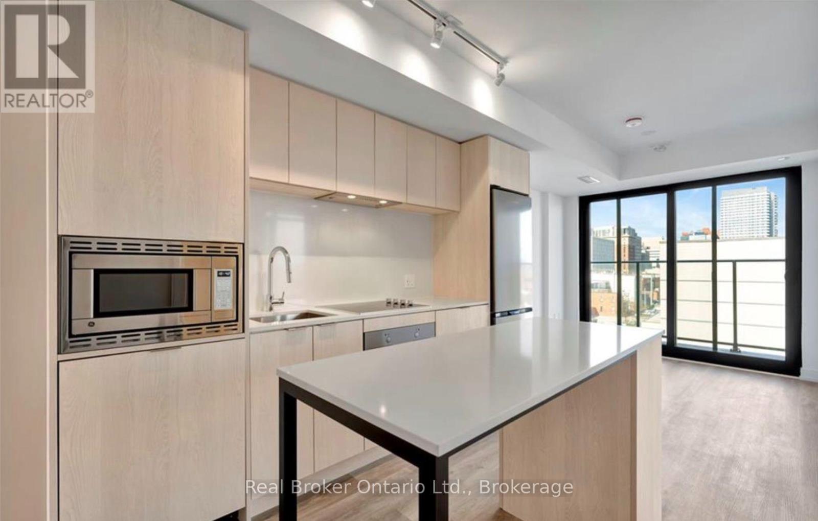 713 - 1 JARVIS STREET Property Photo 1