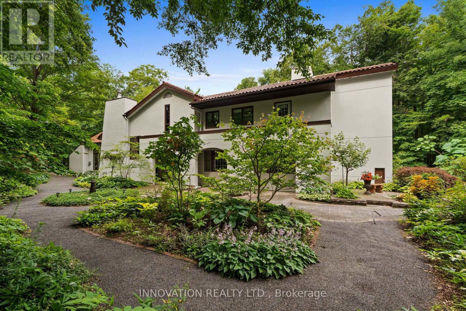 594 Rae Road Property Photo 2