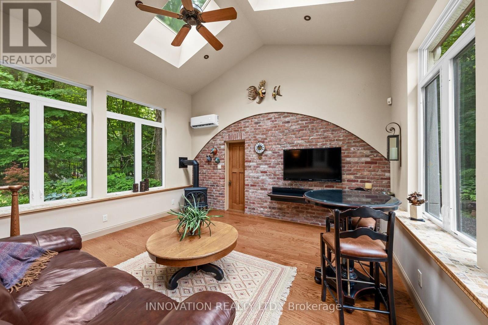 594 Rae Road Property Photo 11