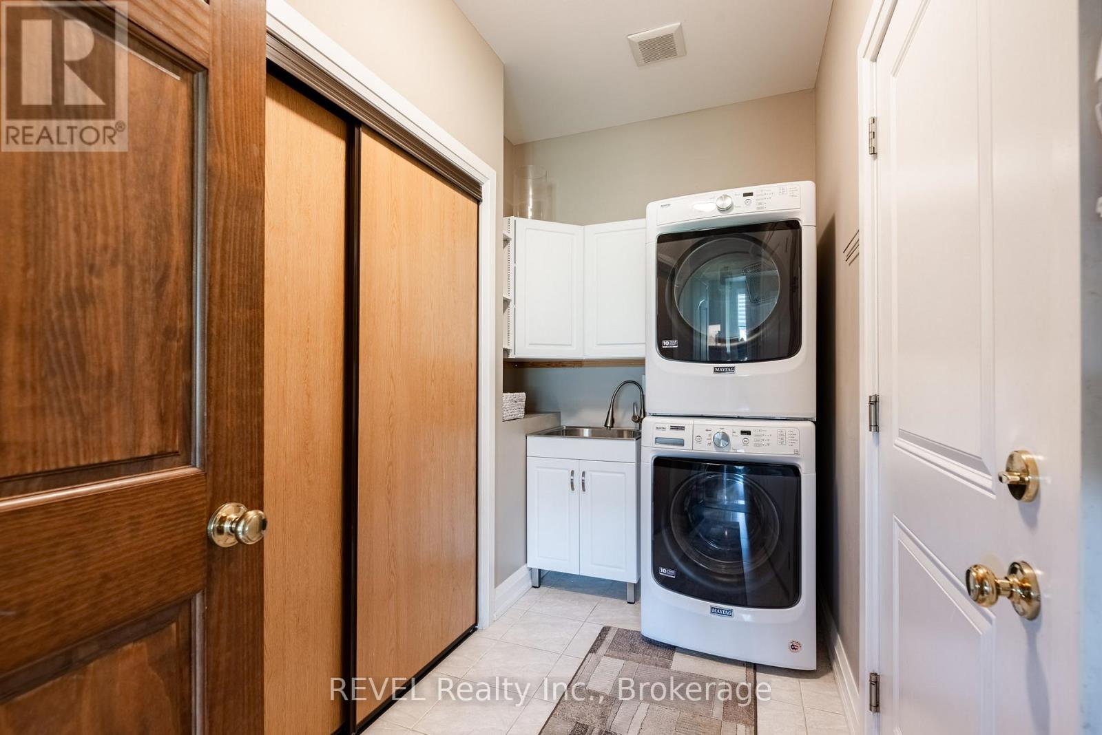 19 Francesco Crescent Property Photo 7