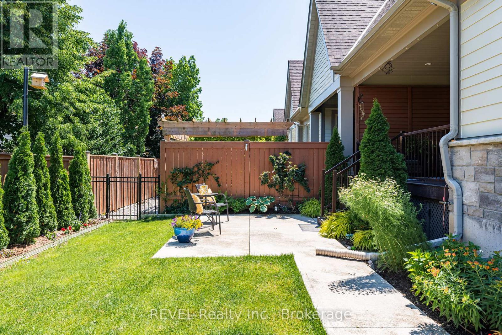 19 Francesco Crescent Property Photo 31