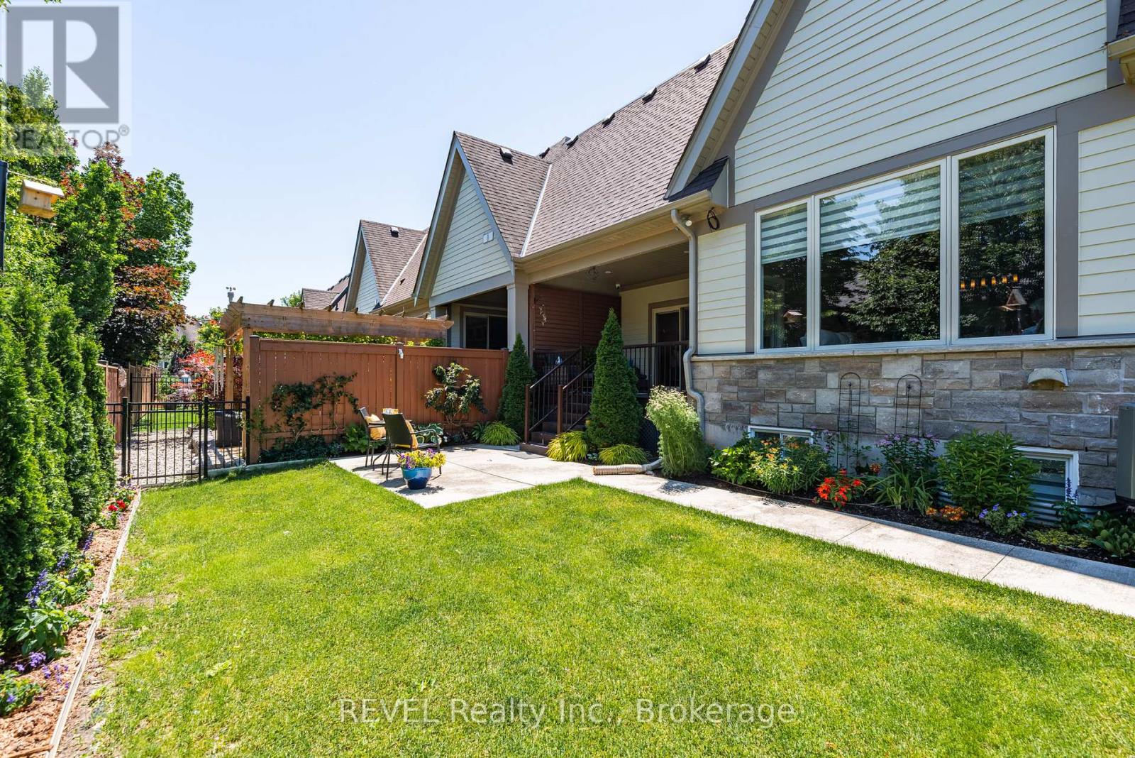 19 Francesco Crescent Property Photo 32