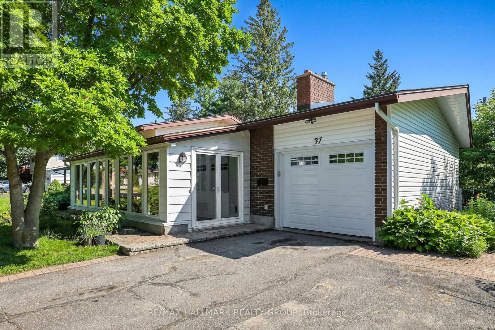 37 Lyall Street Property Photo 2