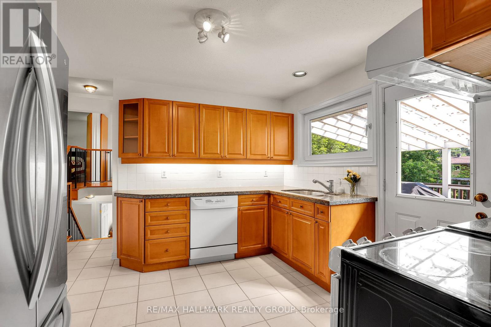 37 Lyall Street Property Photo 12