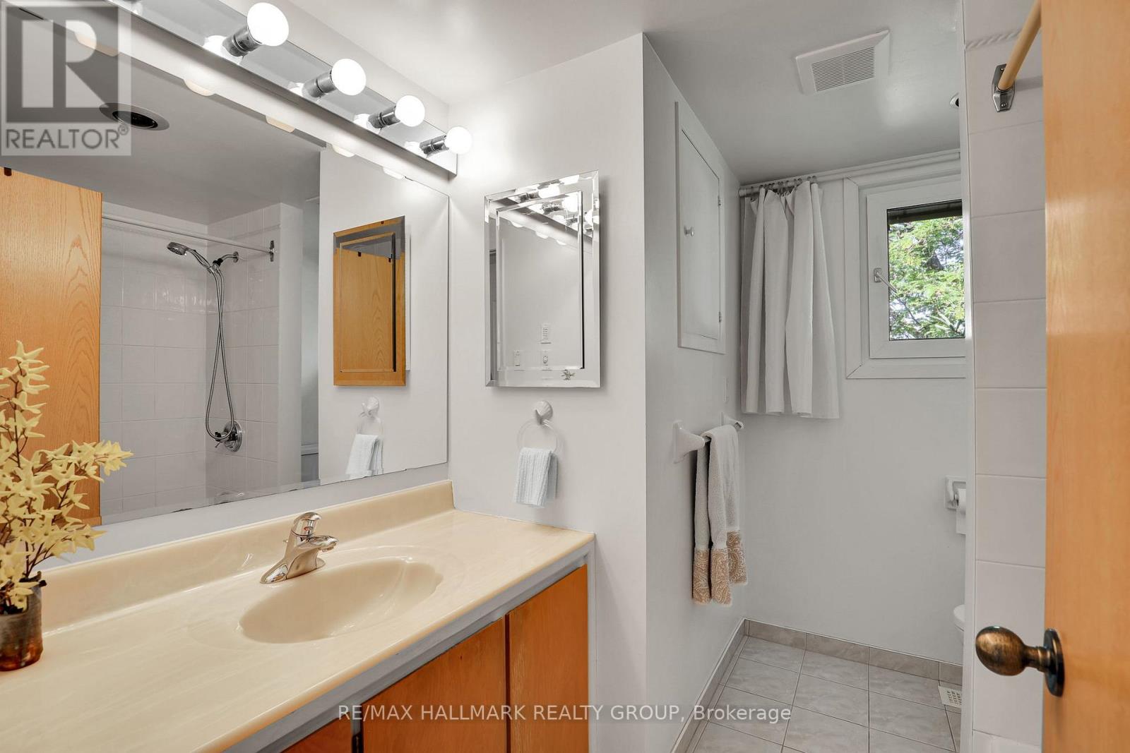 37 Lyall Street Property Photo 20