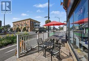 27 Beckwith Street N Property Photo 2