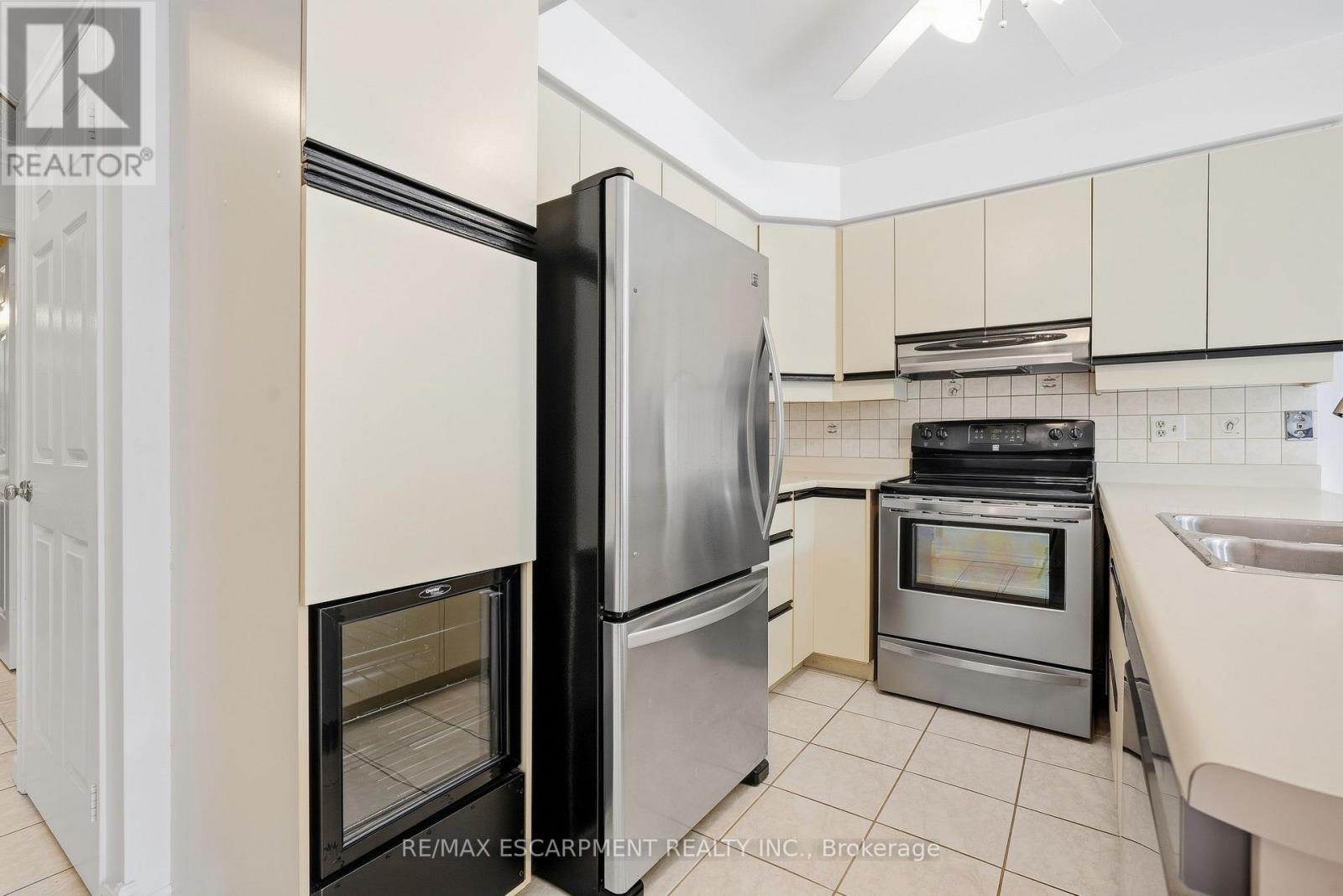 5 Michelle Drive Property Photo 5