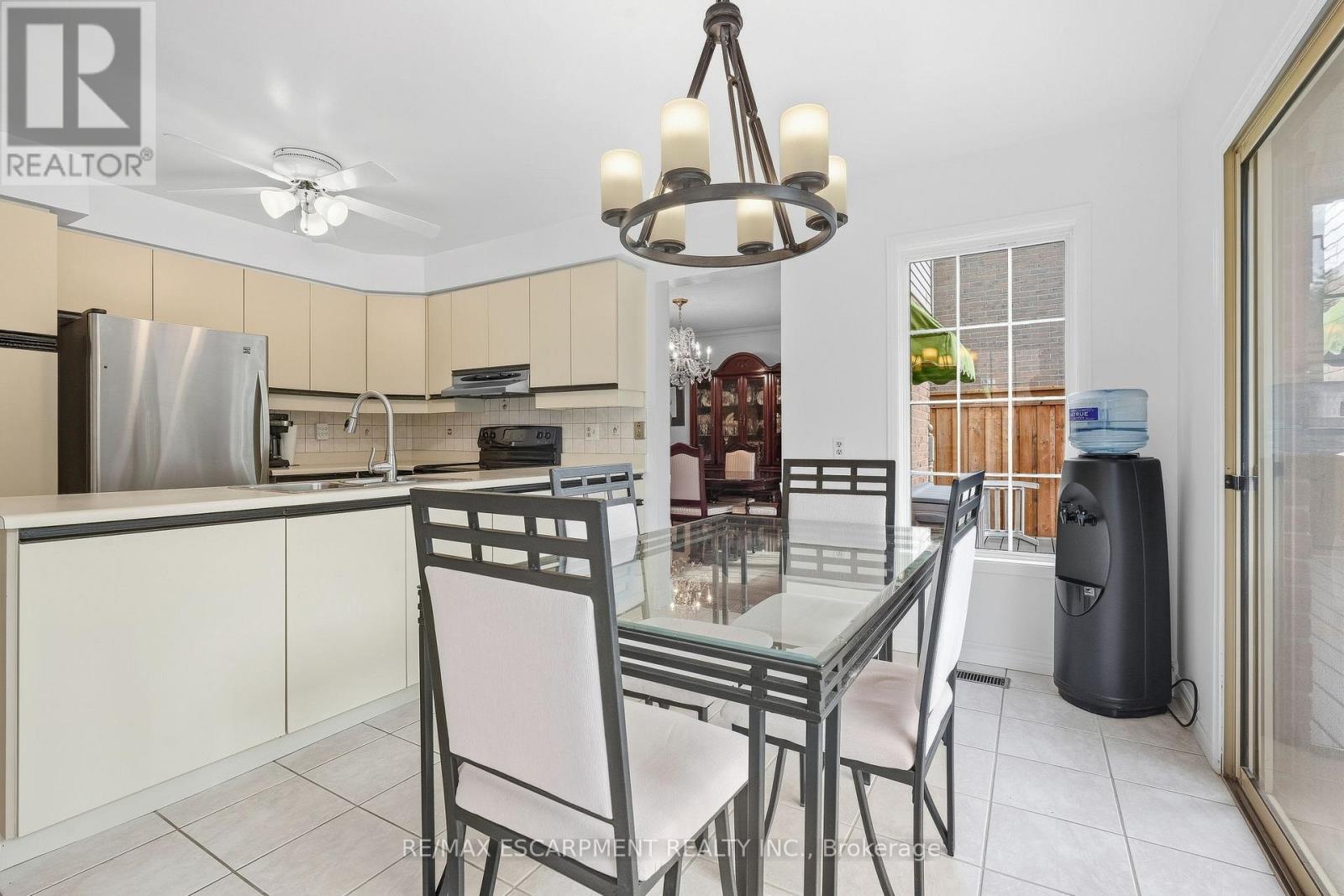 5 Michelle Drive Property Photo 6