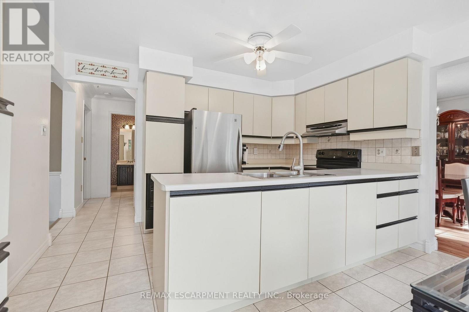 5 Michelle Drive Property Photo 7