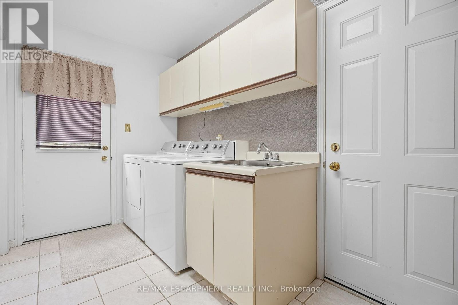 5 Michelle Drive Property Photo 22
