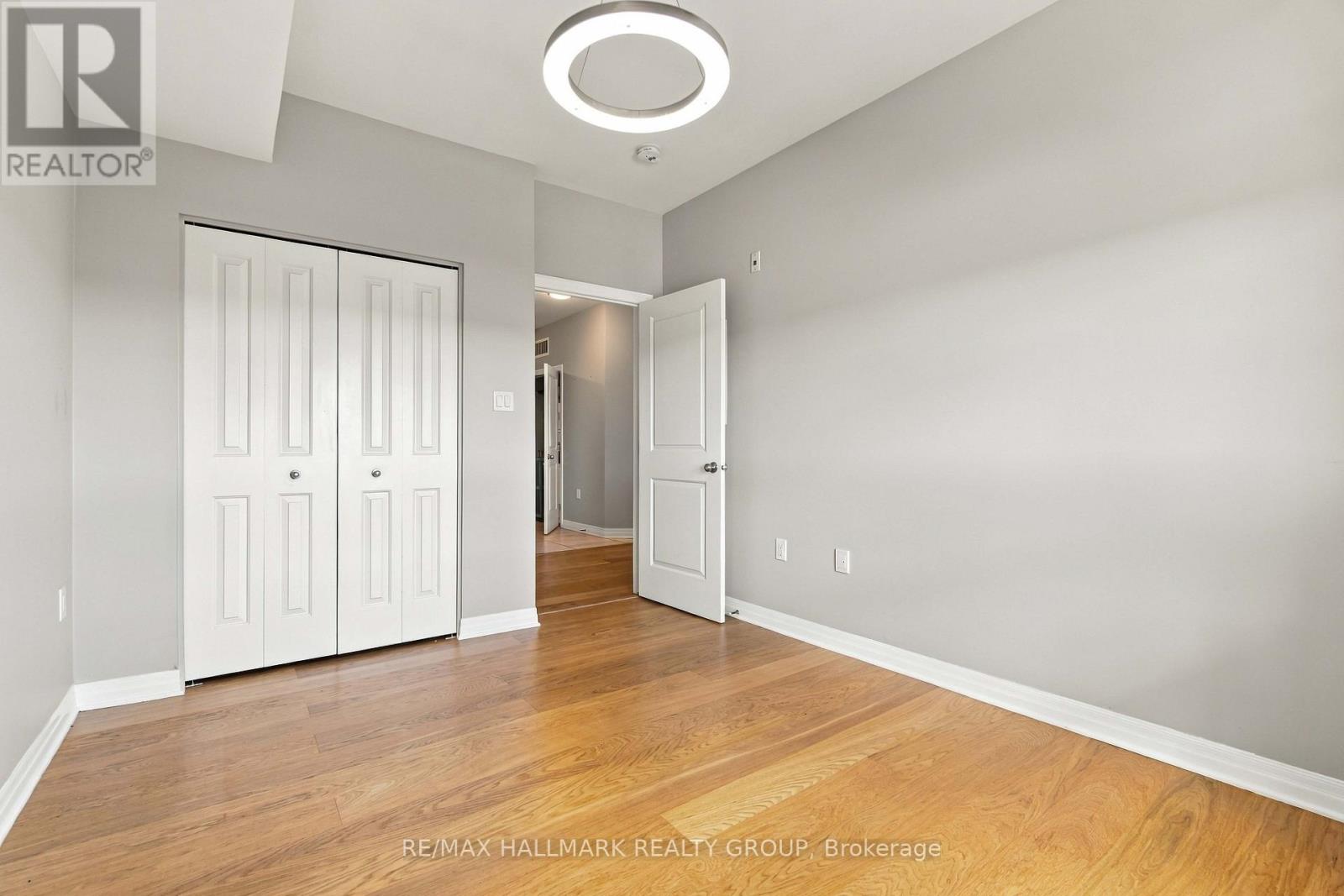406 - 200 Winterfell Private Property Photo 15