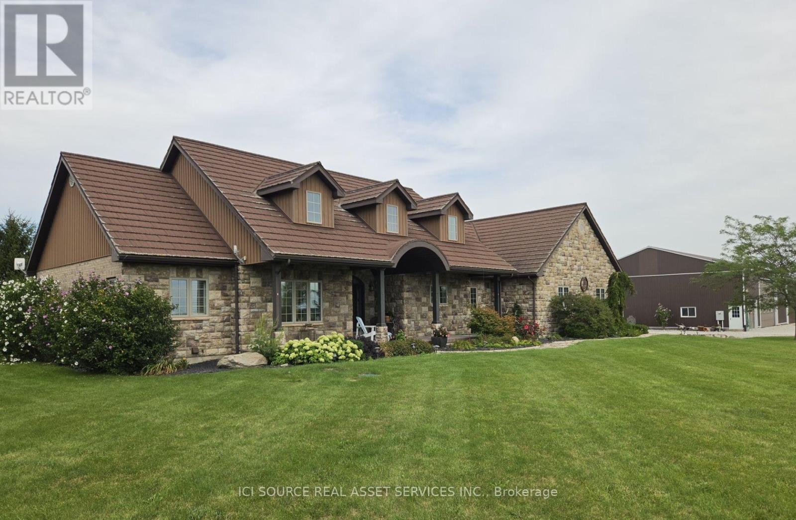 1532 Kerr Line Property Photo 1