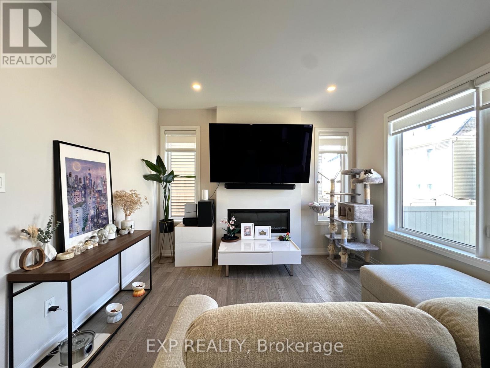 3073 Travertine Way Property Photo 6
