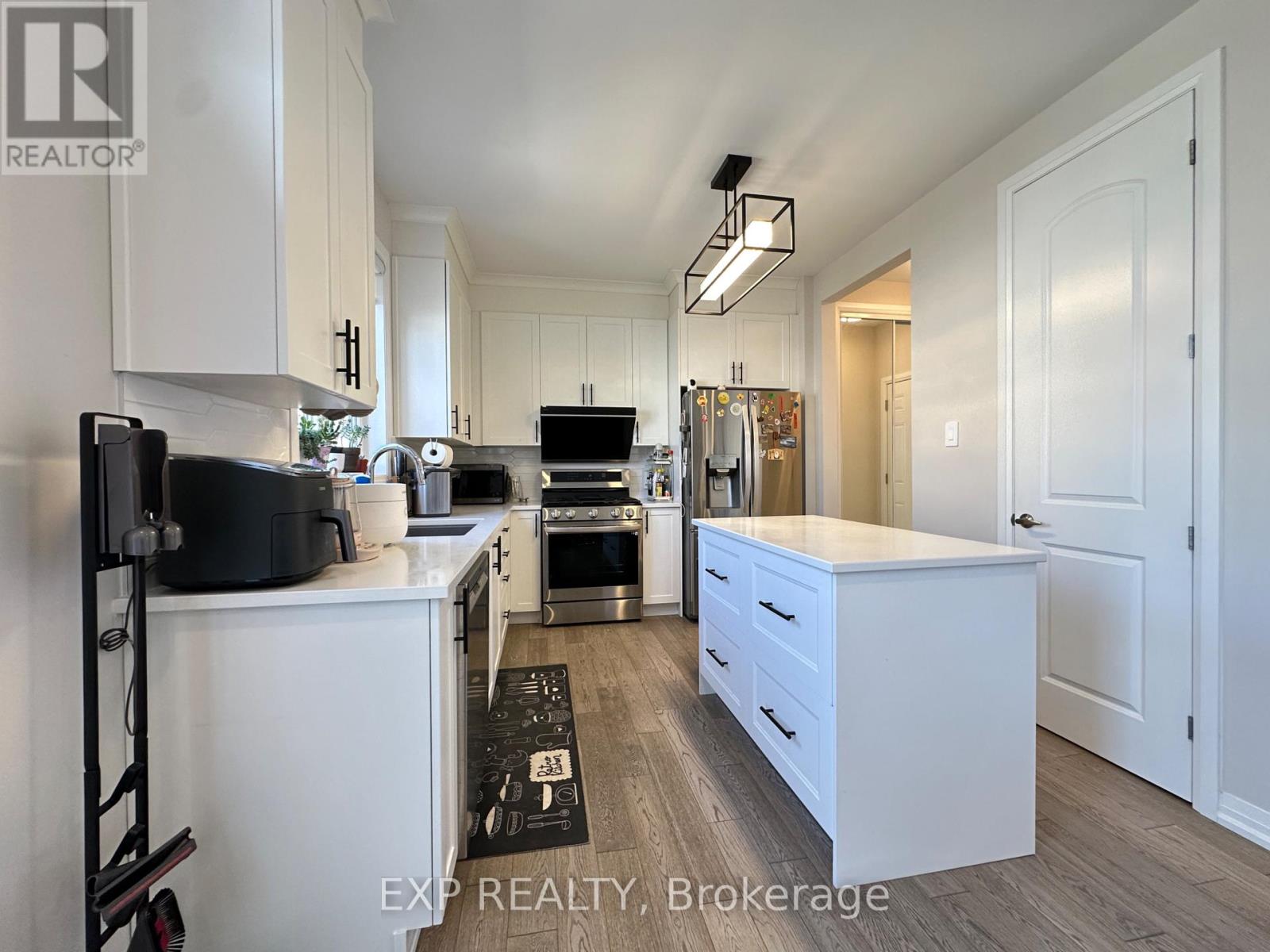 3073 Travertine Way Property Photo 7