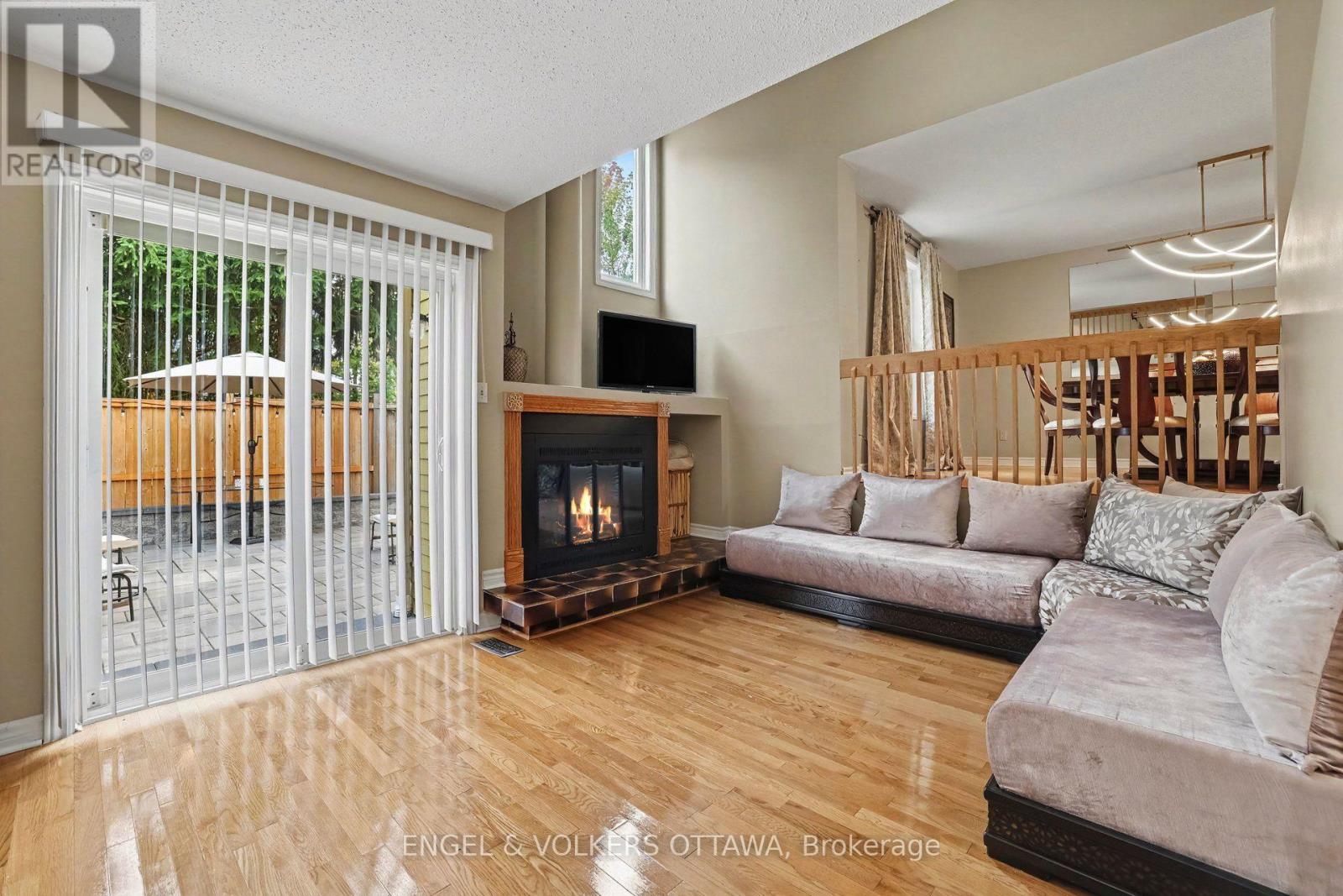 15 Archer Square Property Photo 8