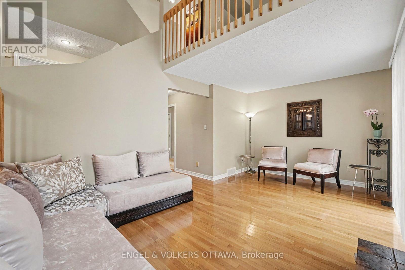15 Archer Square Property Photo 10