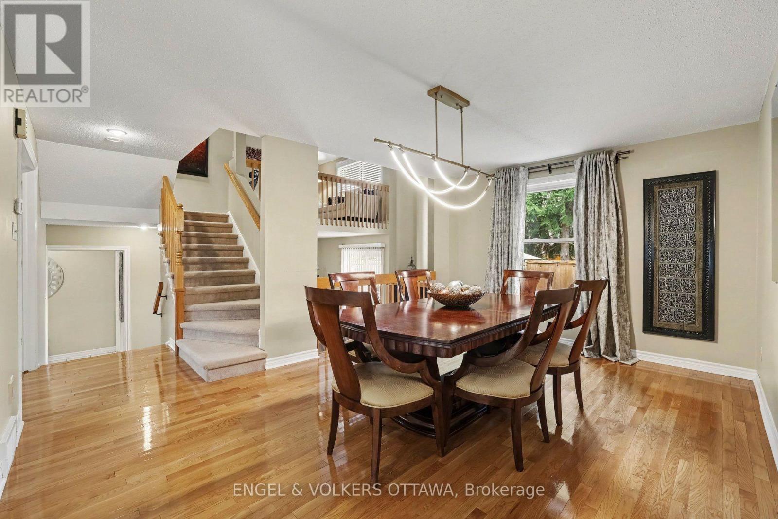 15 Archer Square Property Photo 13