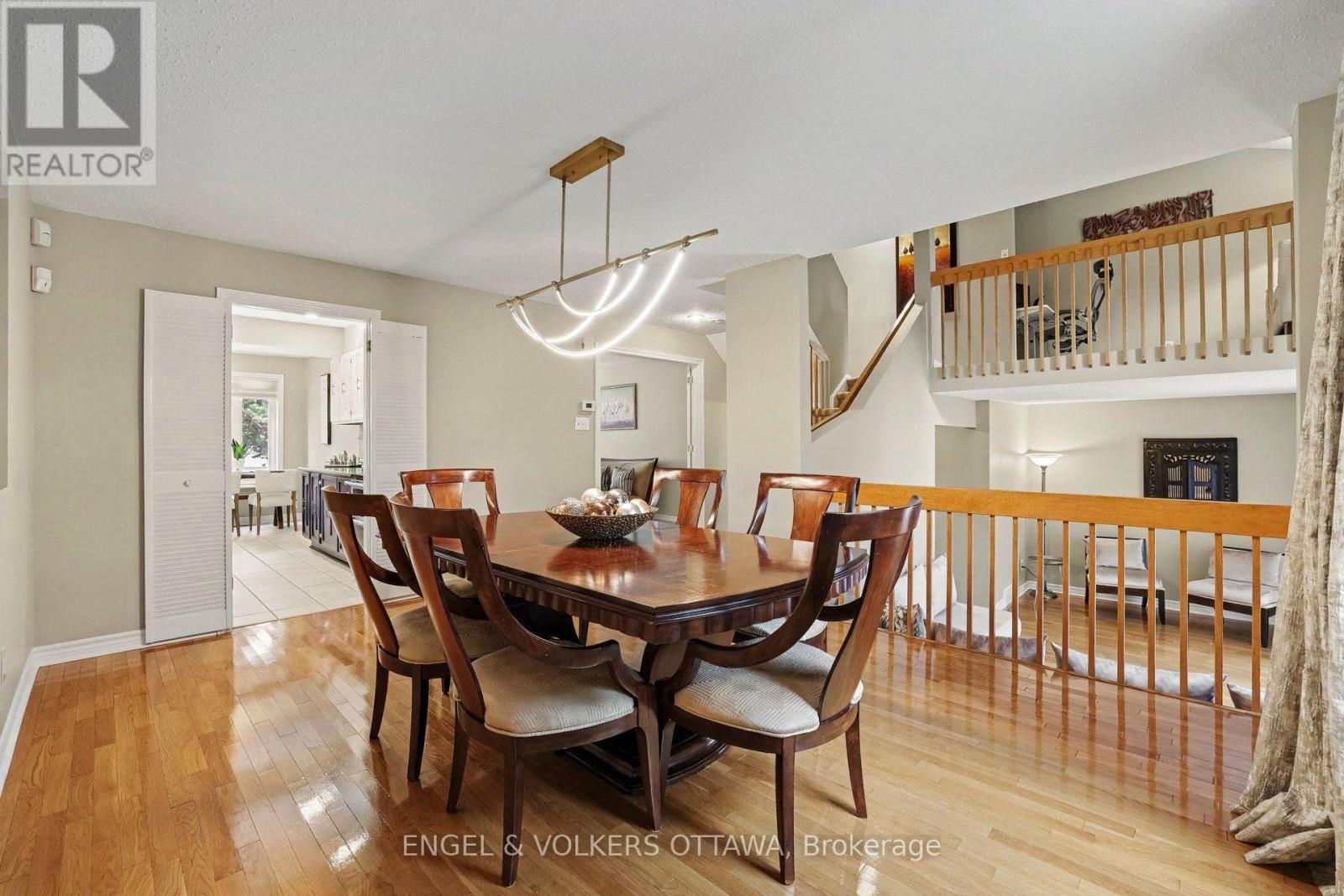 15 Archer Square Property Photo 14