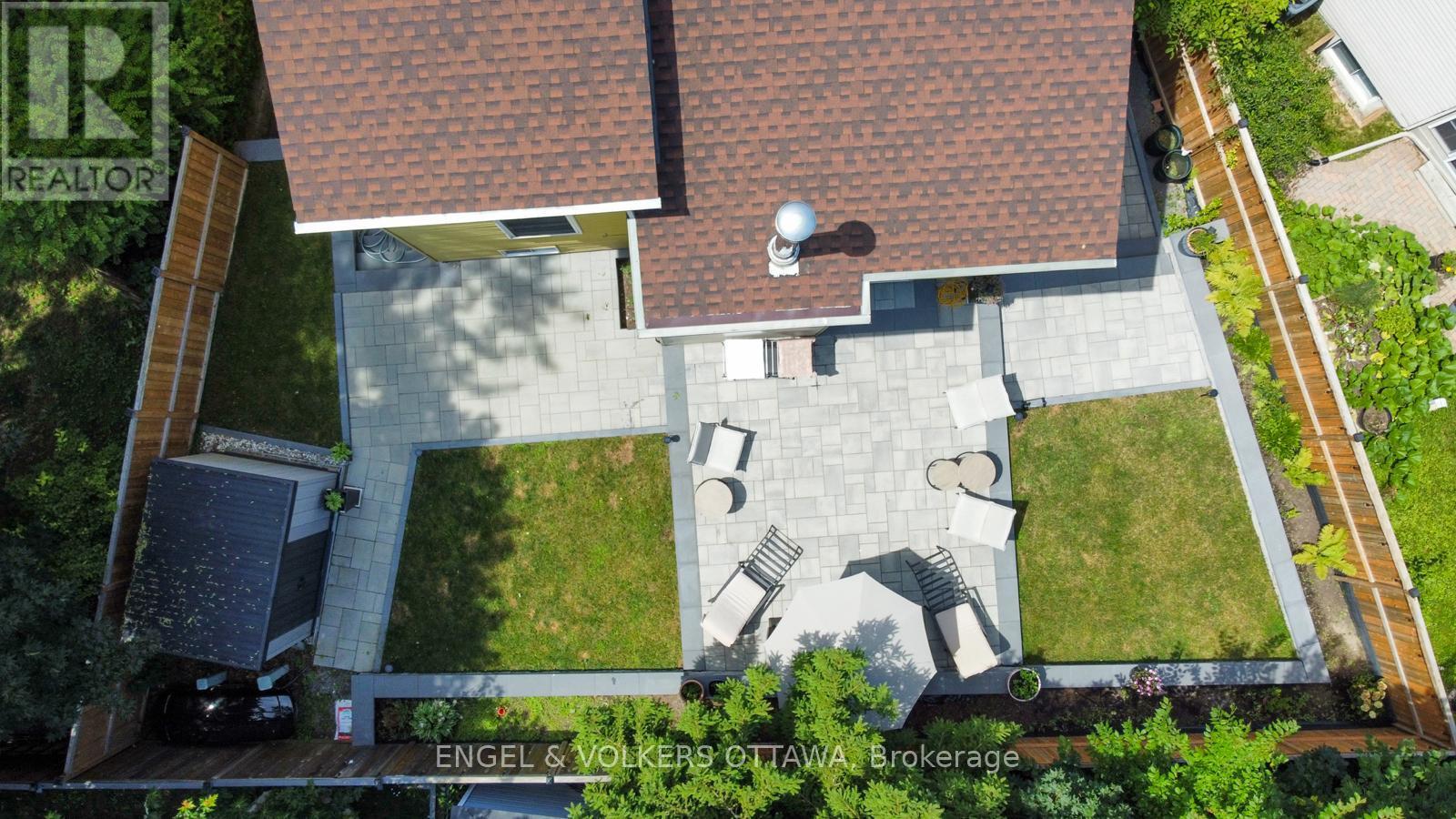 15 Archer Square Property Photo 39