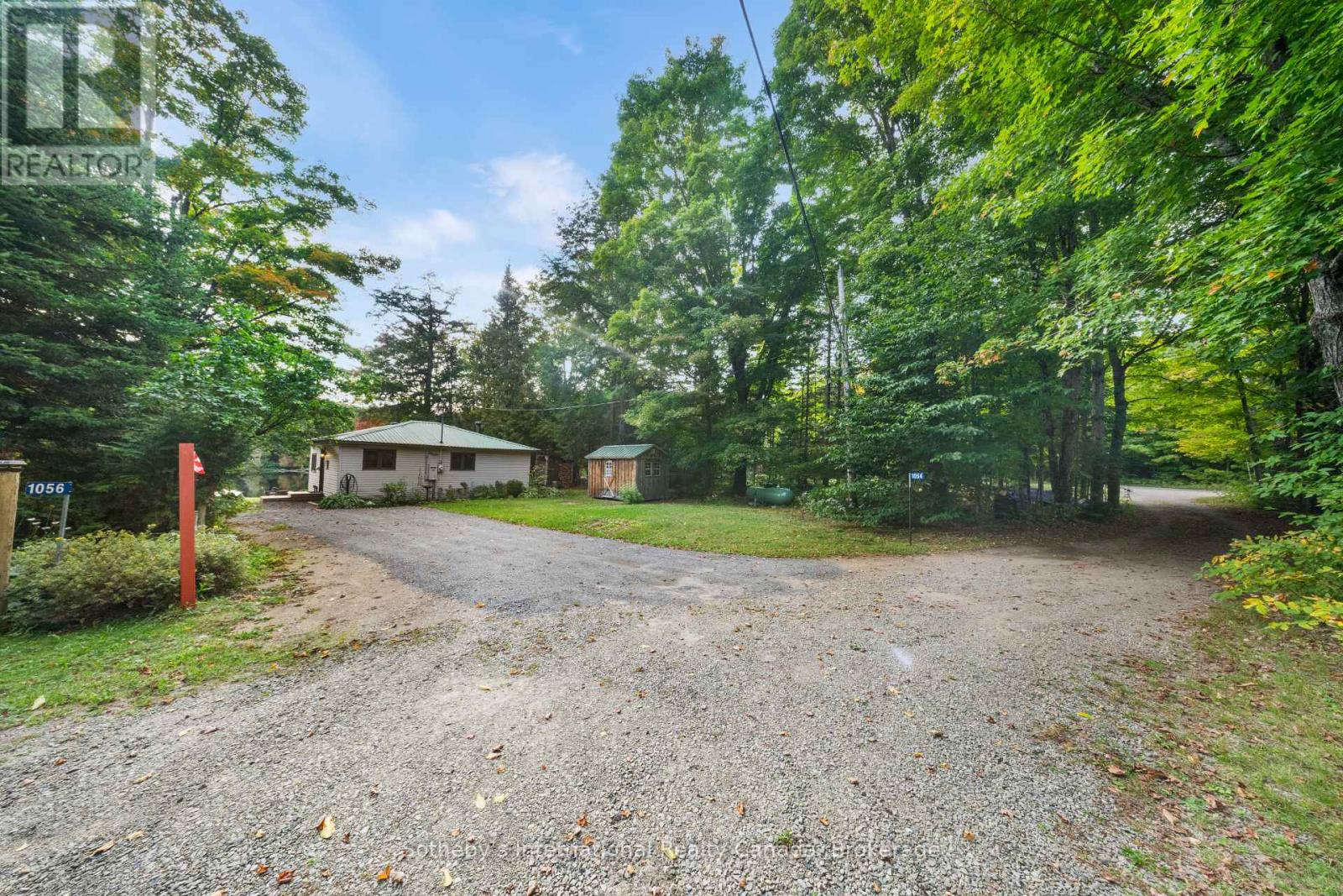 1054 Keysbury Drive Property Photo 10
