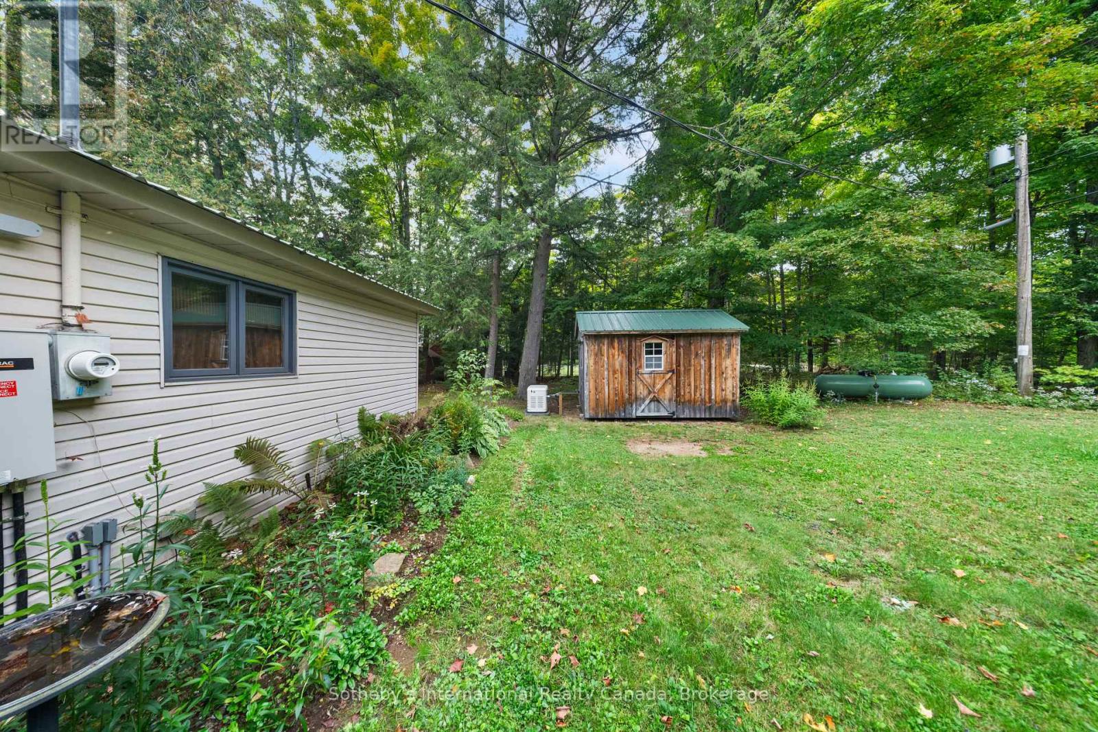1054 Keysbury Drive Property Photo 34