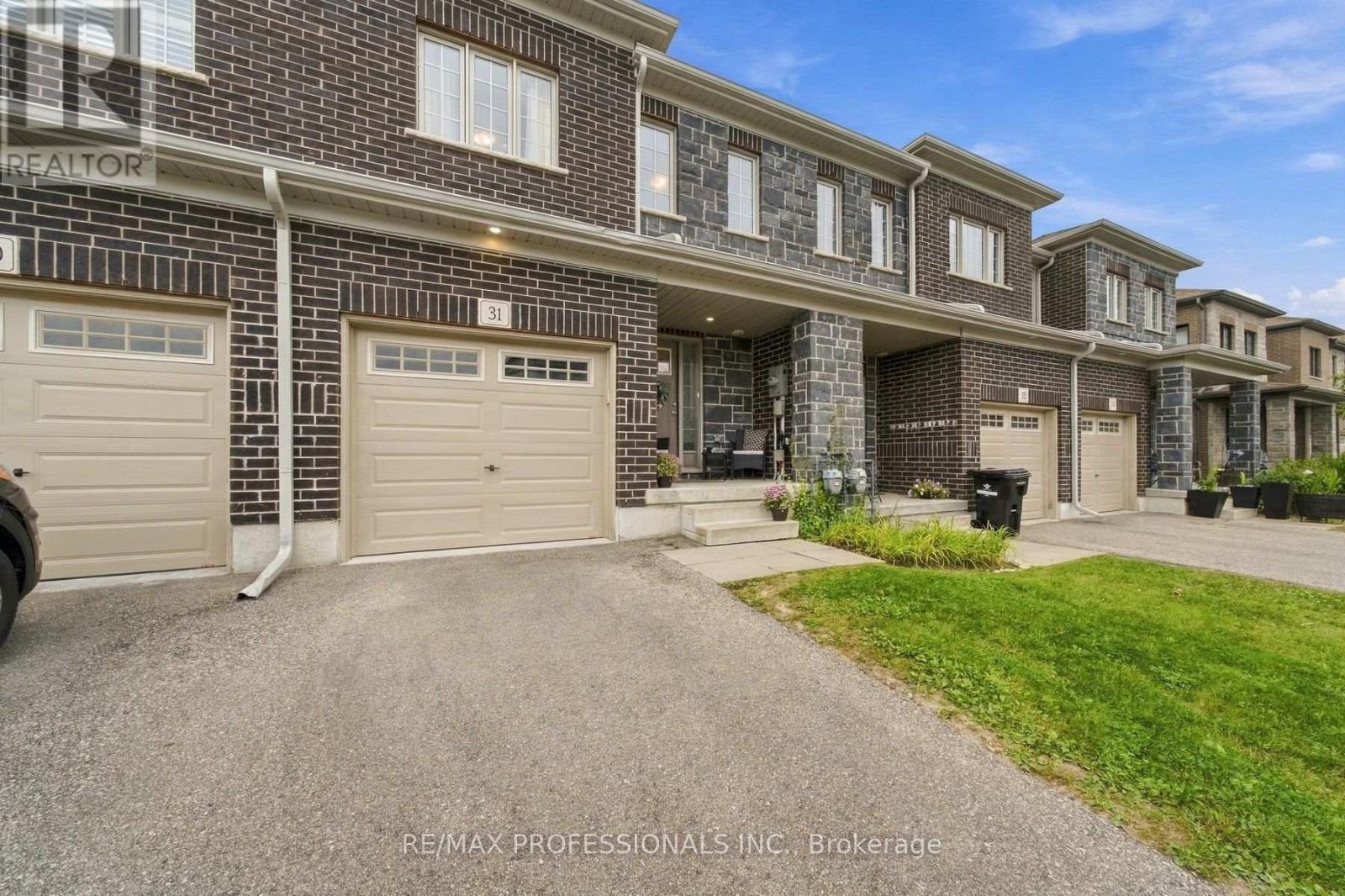 31 - 135 Hardcastle Drive Property Photo 2
