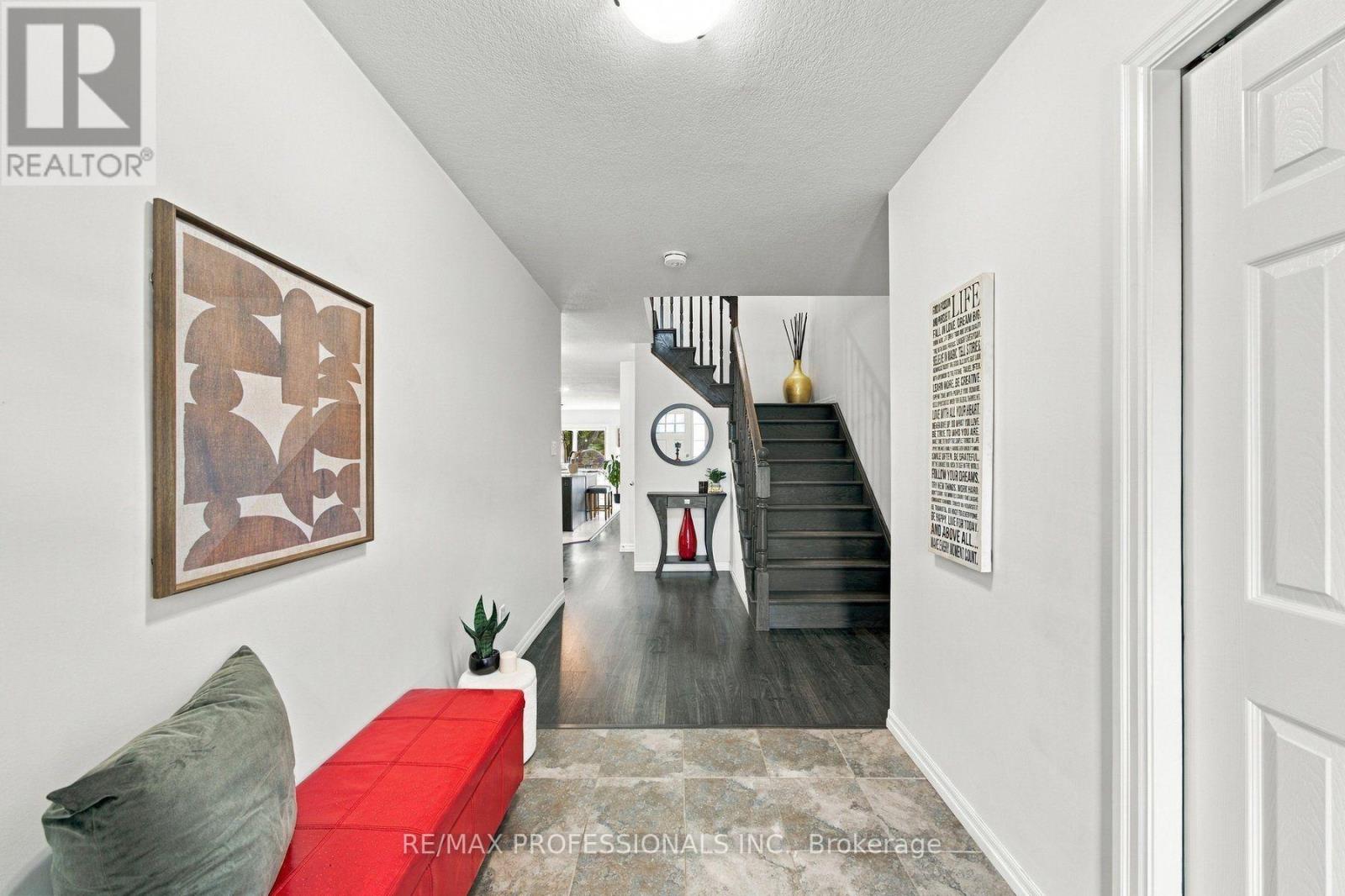 31 - 135 Hardcastle Drive Property Photo 3
