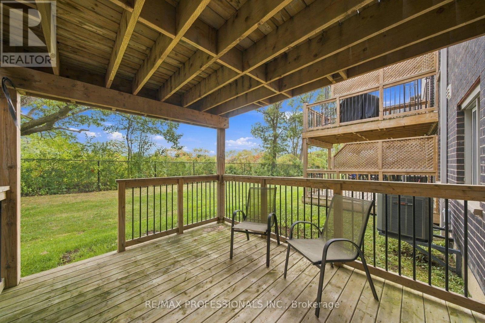 31 - 135 Hardcastle Drive Property Photo 25