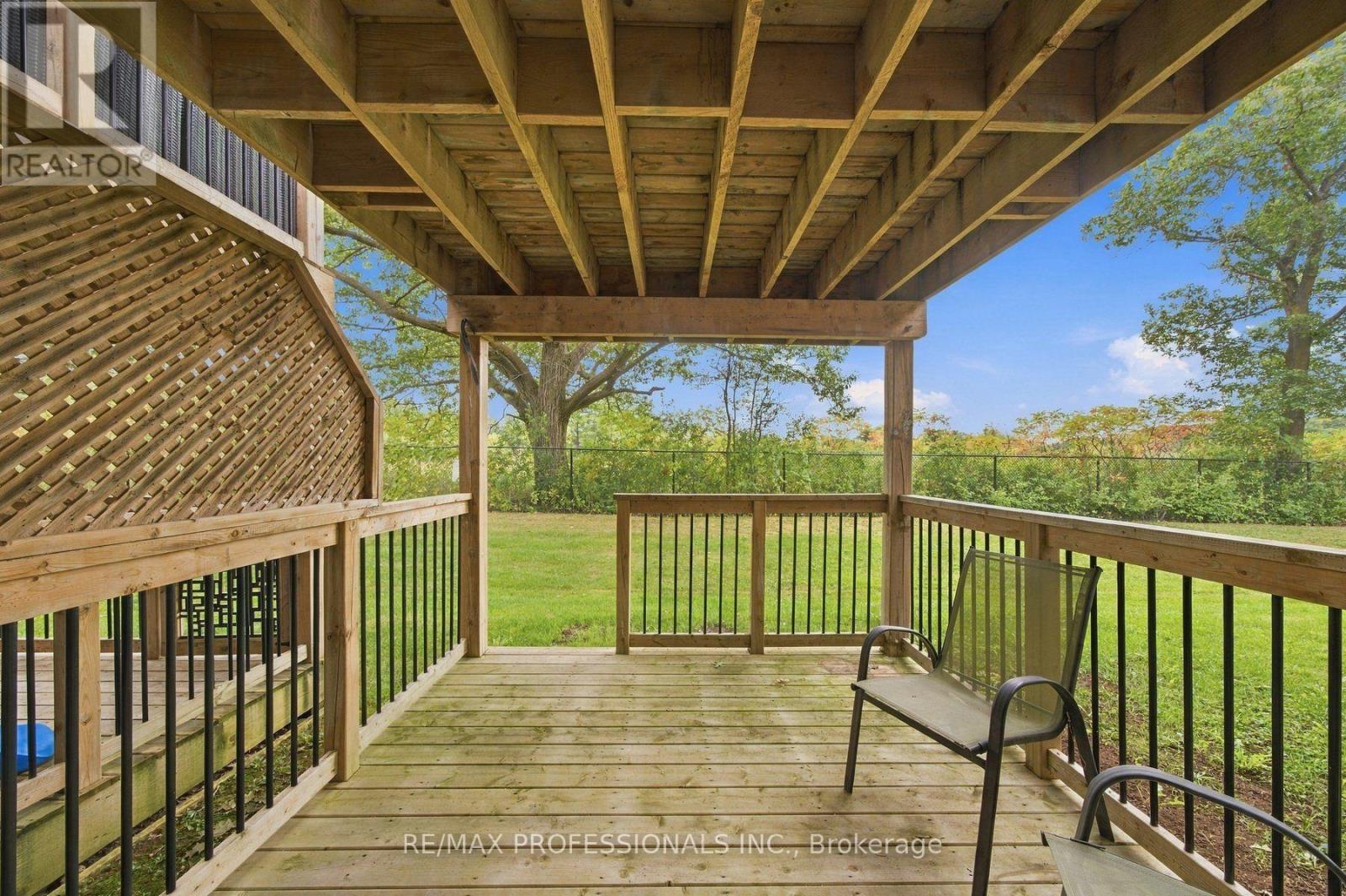 31 - 135 Hardcastle Drive Property Photo 26
