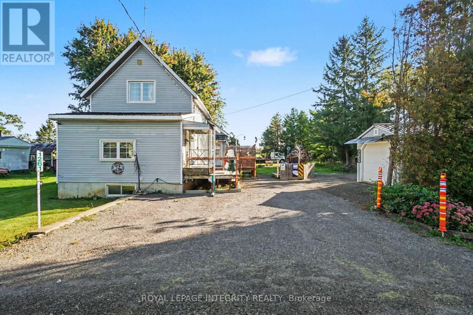 1261 Rodney Lane Property Photo 2