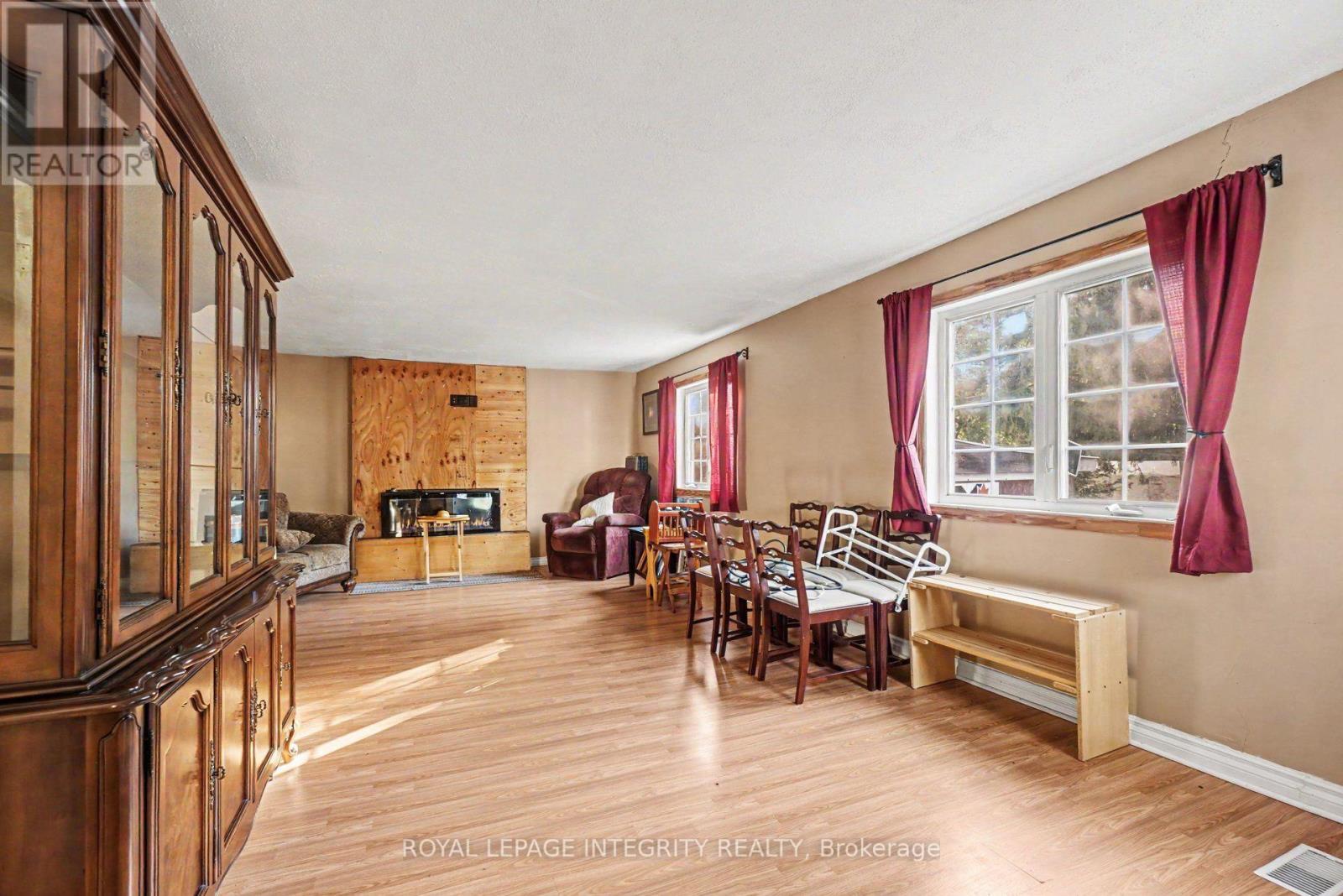 1261 Rodney Lane Property Photo 4
