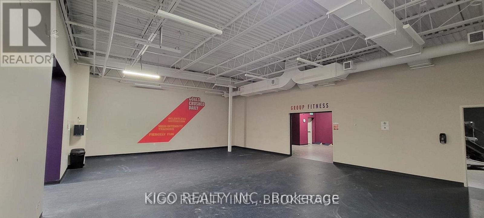 4 - 190 SHARPE STREET E Property Photo 1