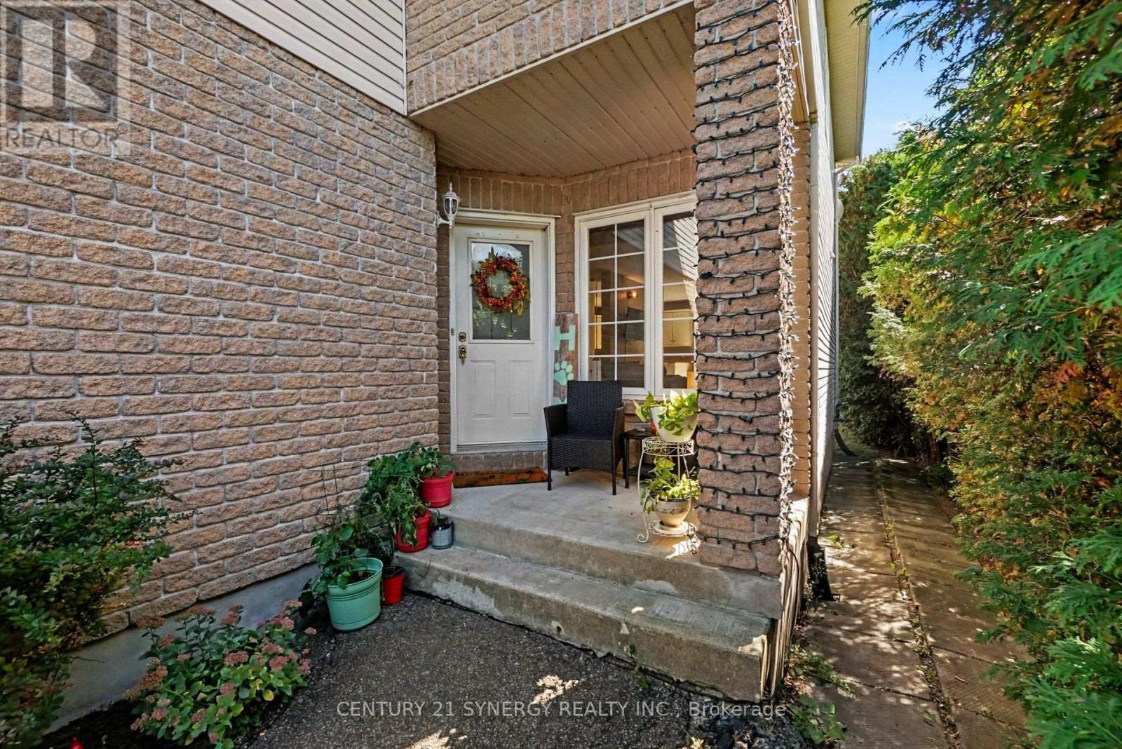 63 Lafleche Boulevard Property Photo 2