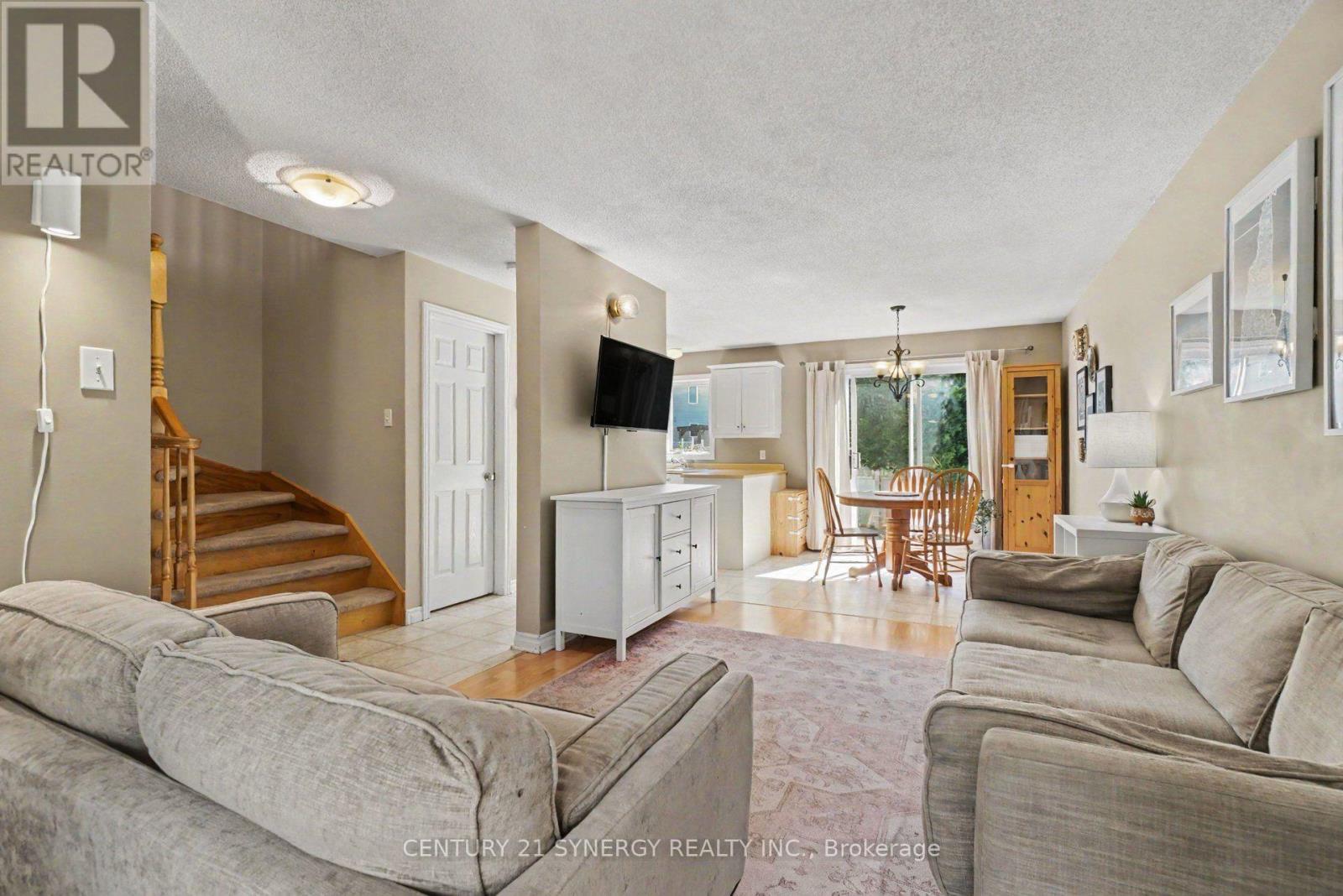 63 Lafleche Boulevard Property Photo 6