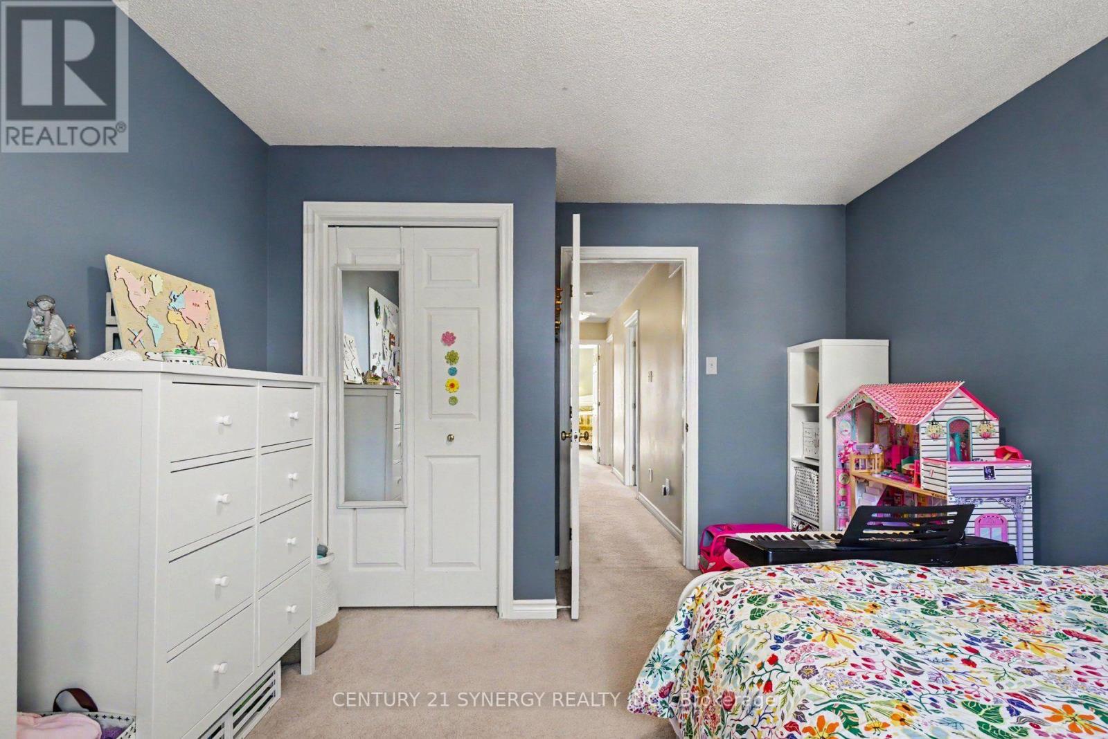 63 Lafleche Boulevard Property Photo 18