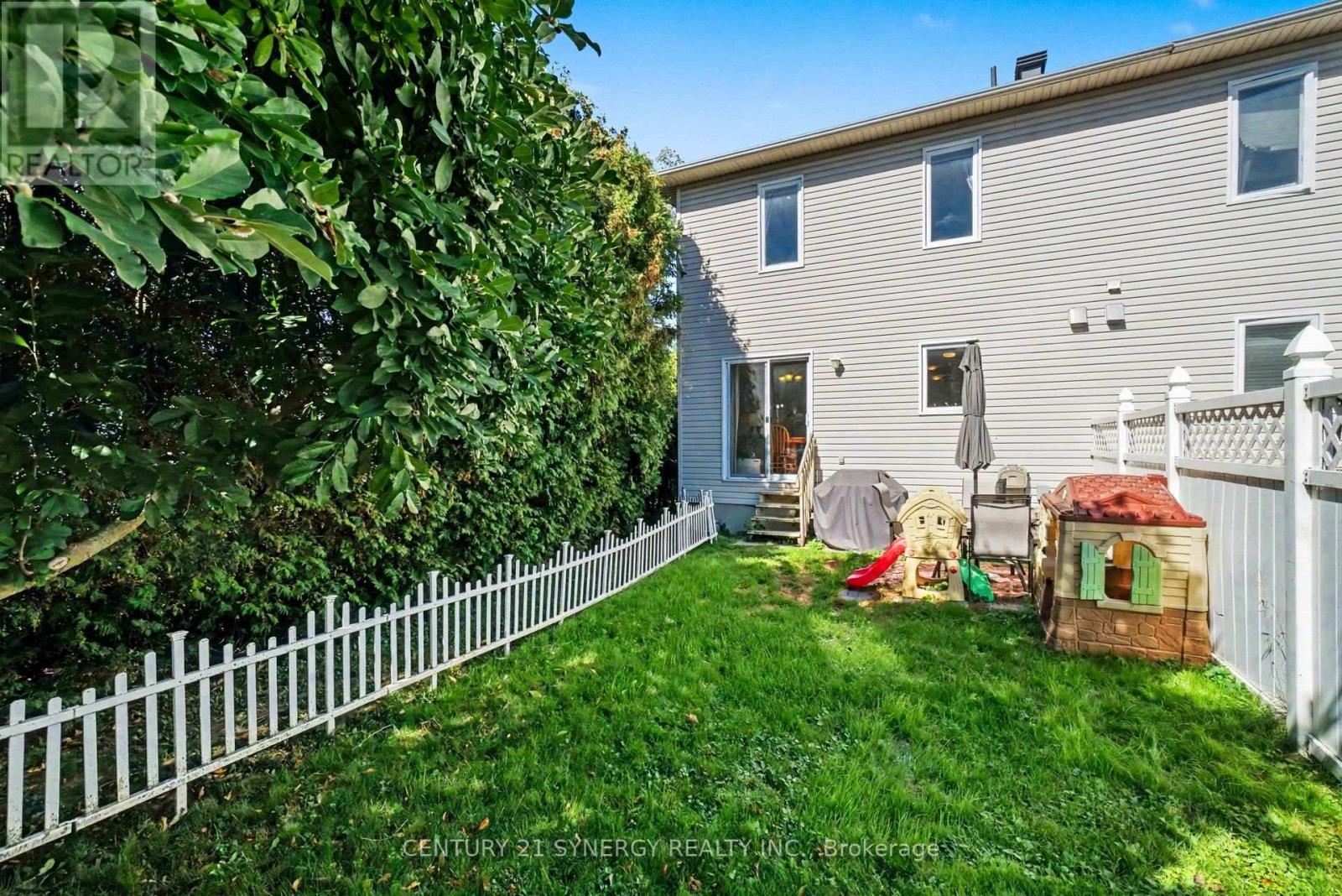 63 Lafleche Boulevard Property Photo 22