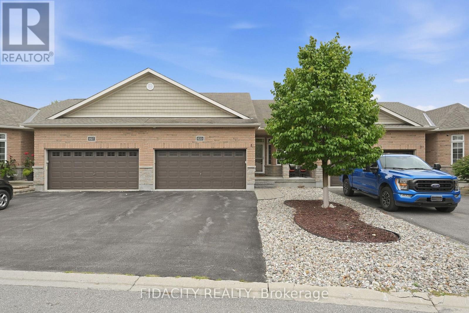 925 Burwash Landing Way Property Photo 2
