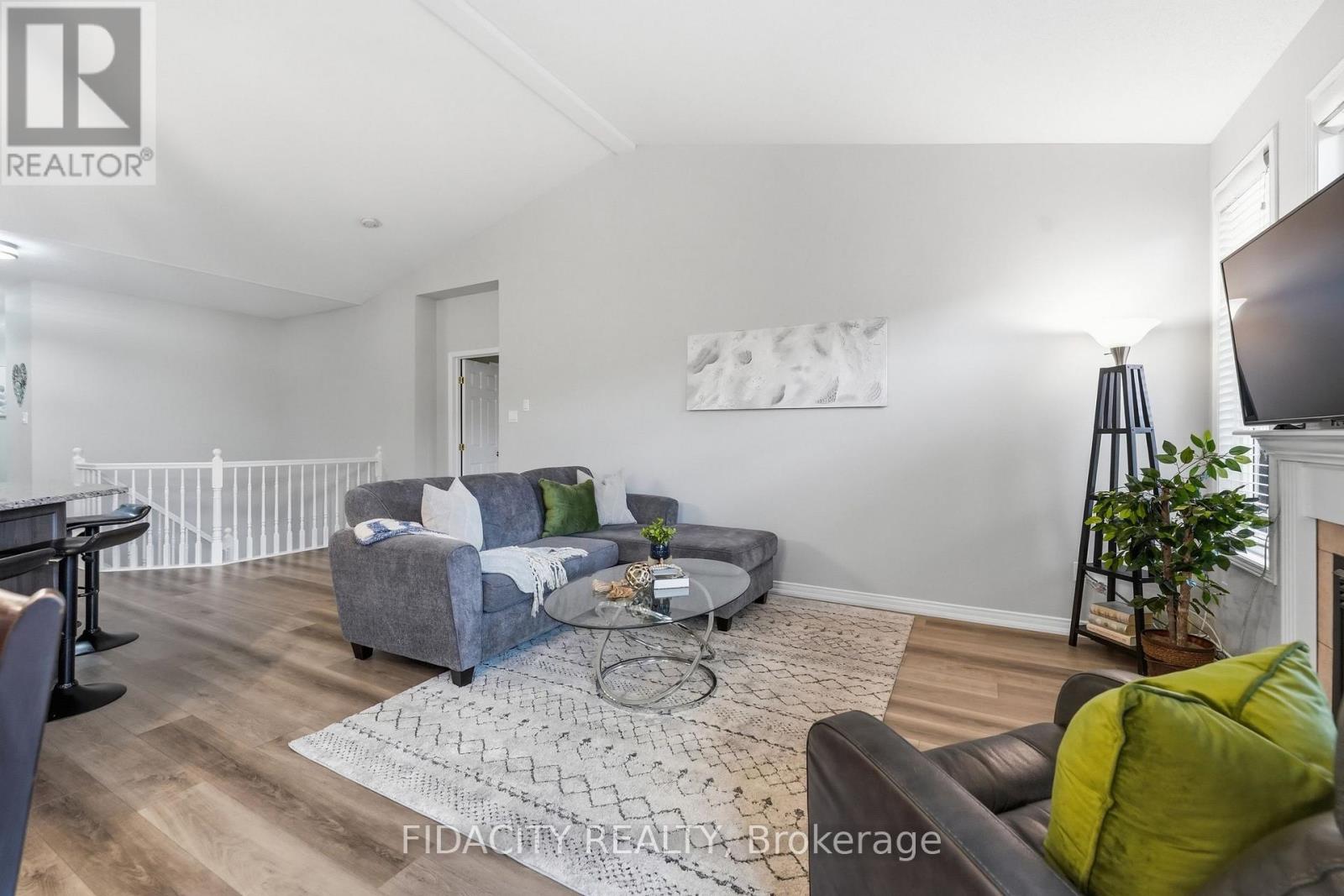 925 Burwash Landing Way Property Photo 17