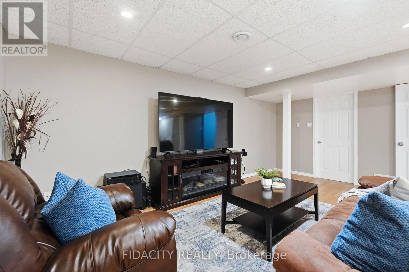 925 Burwash Landing Way Property Photo 31
